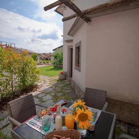 بيت للعطل Tmbin's Barn - Nature, Horses, Family Sežana