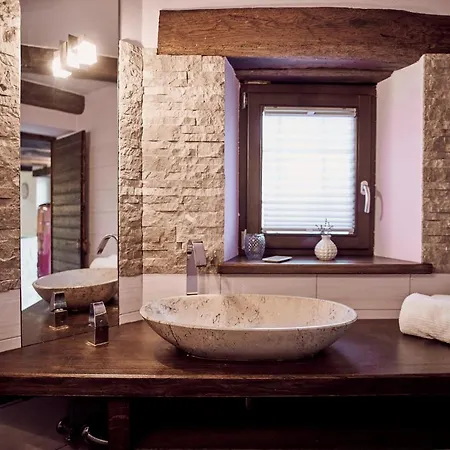 Tmbin's Barn - Nature, Horses, Family Σπίτι διακοπών Sežana