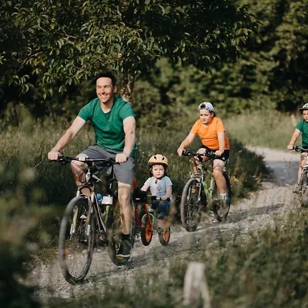 Tmbin's Barn - Nature, Horses, Family Σπίτι διακοπών *