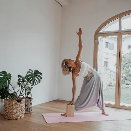 Tmbin's Barn - Nature, Horses, Family بيت للعطل