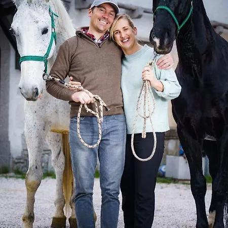 Σπίτι διακοπών Tmbin's Barn - Nature, Horses, Family Sežana