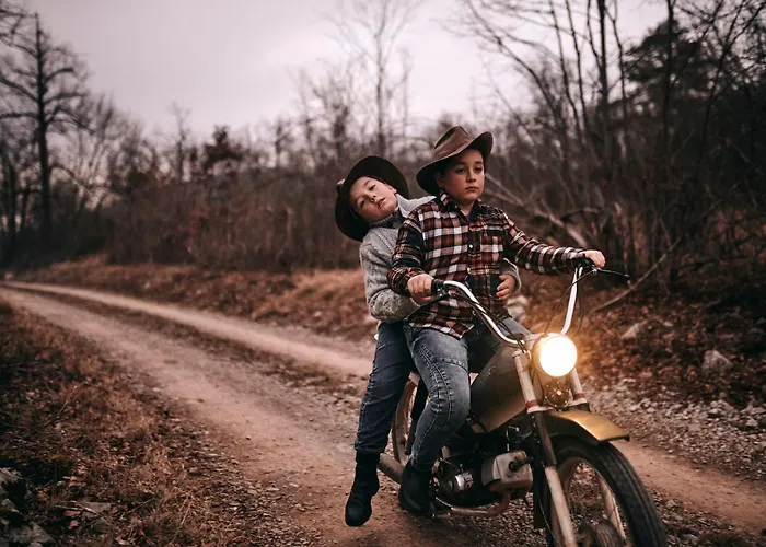 Tmbin's Barn - Nature, Horses, Family *