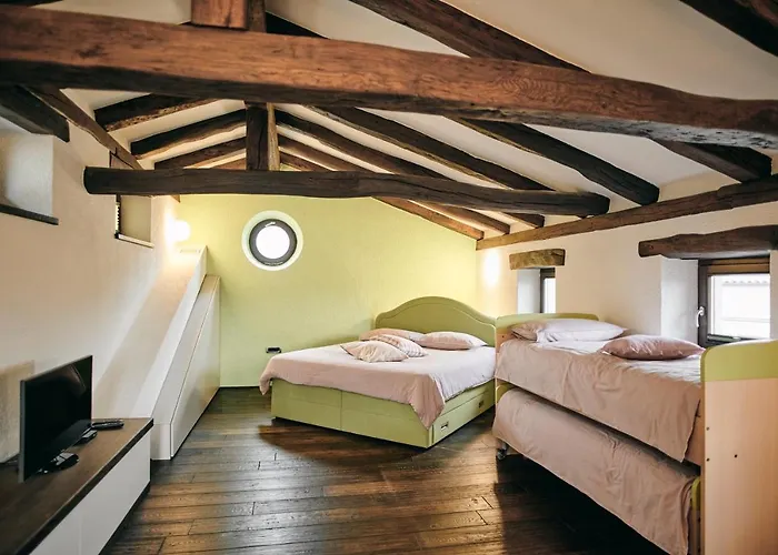 Tmbin's Barn - Nature, Horses, Family Dom wakacyjny Sežana