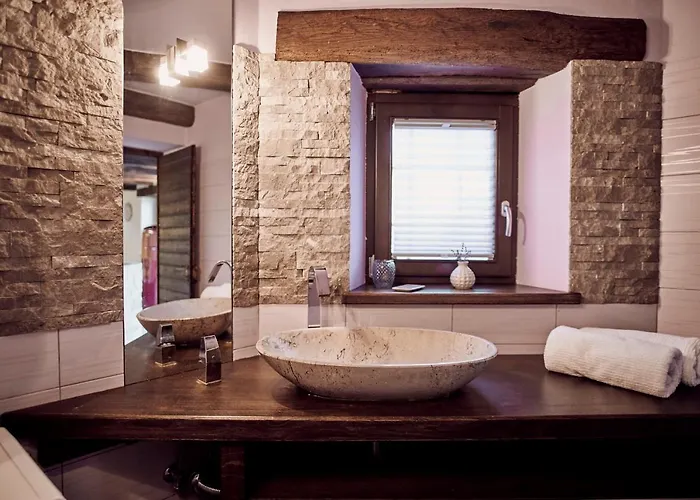 Tmbin's Barn - Nature, Horses, Family Casa vacanze Sežana