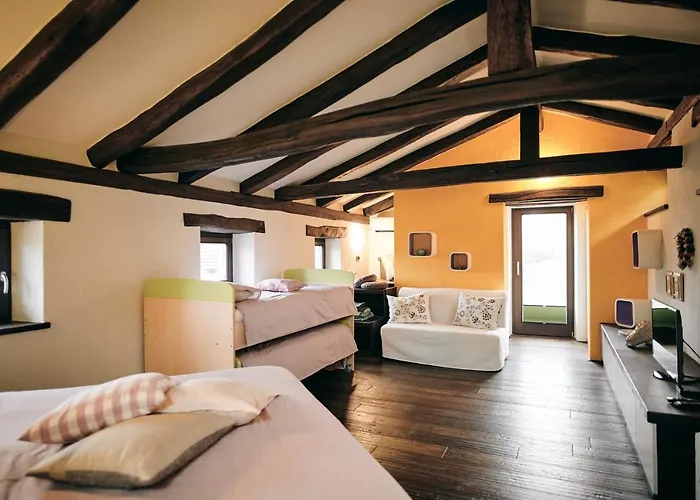 Tmbin's Barn - Nature, Horses, Family *