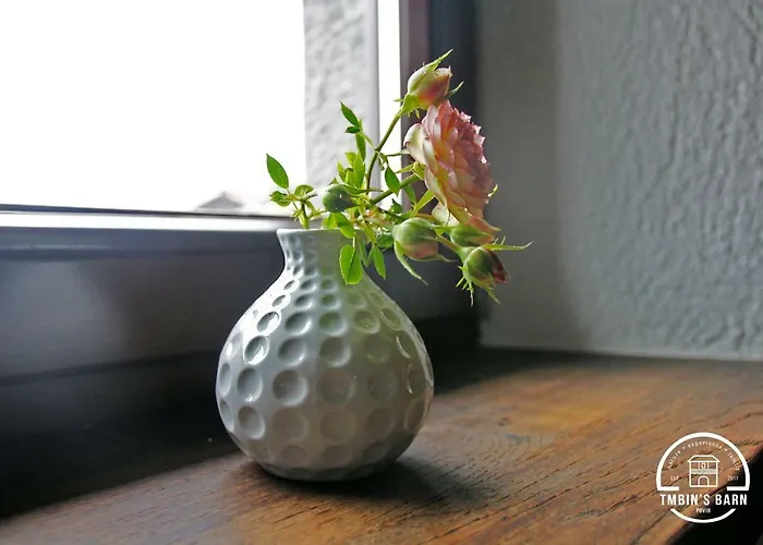 Tmbin's Barn - Nature, Horses, Family